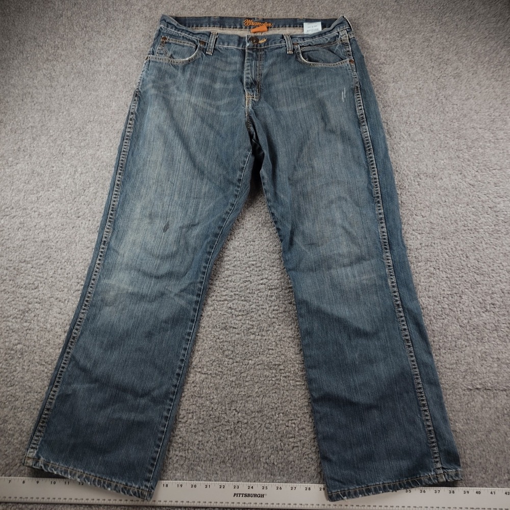 Wrangler Jeans Mens 34x32 Boot Cut Blue Denim Baggy Faded Workwear Skater Y2K